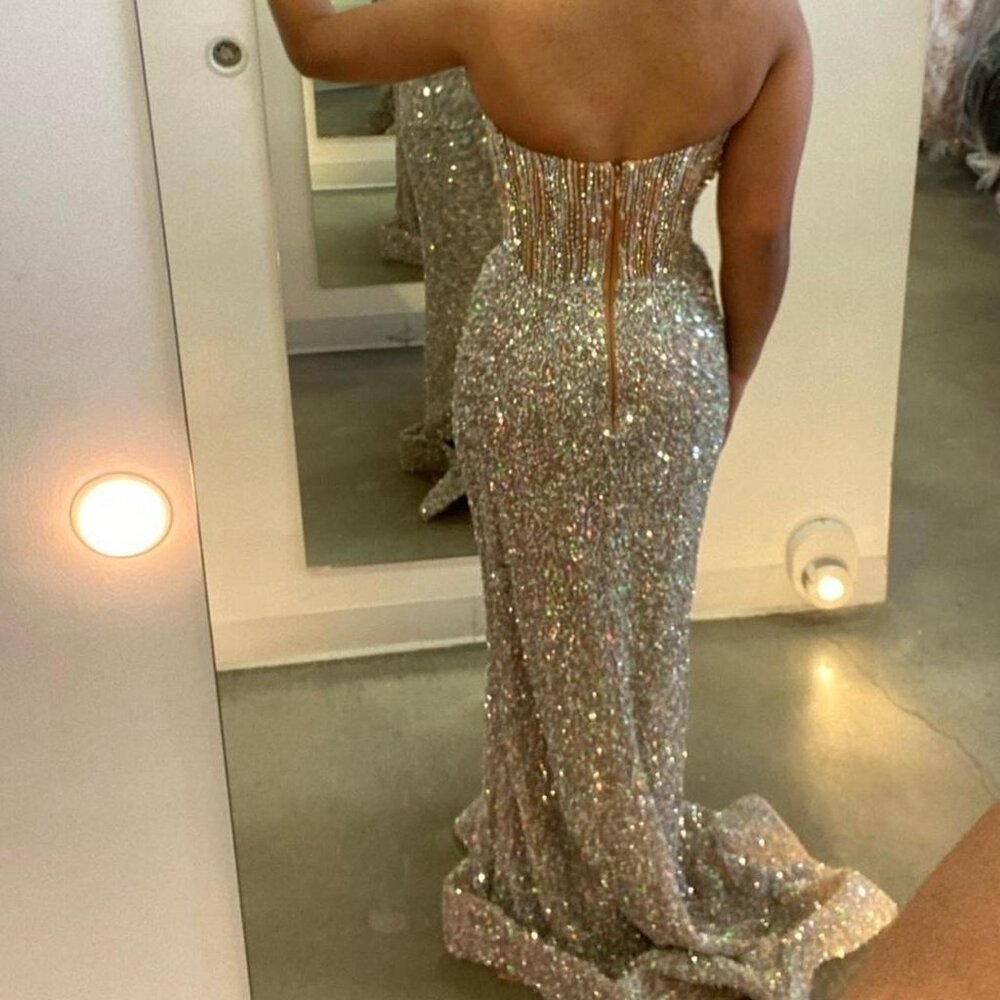 Jovani Prom Dress - Picture 5 of 6